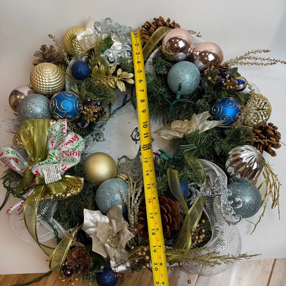Festive Holiday Wreath with Gold and Silver Accents